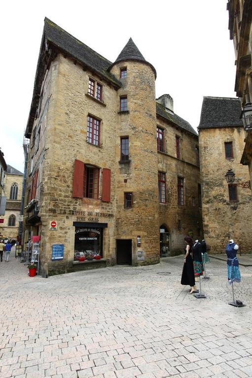 Le Royere Apartment